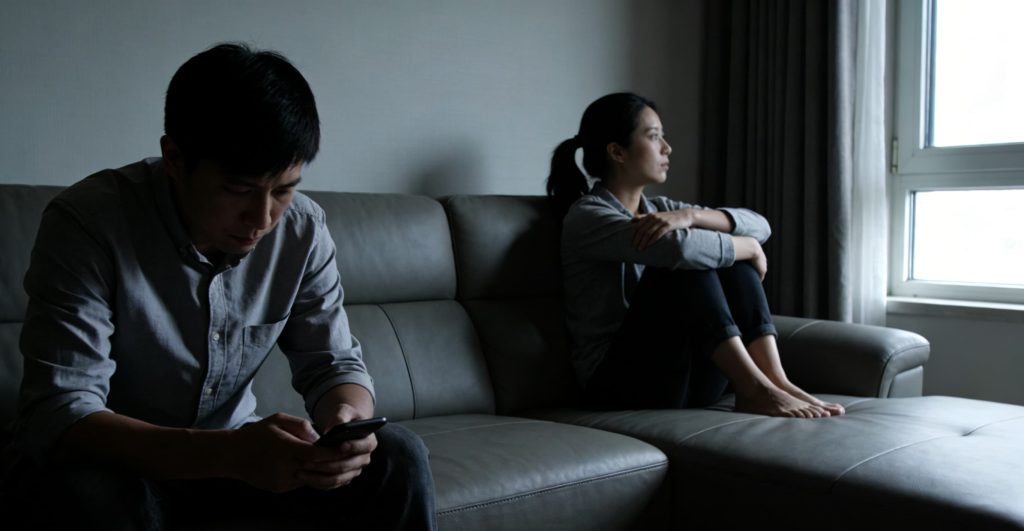 图片[2]-婚姻冷暴力破解方法 夫妻冷暴力应对 婚姻沉默危机化解